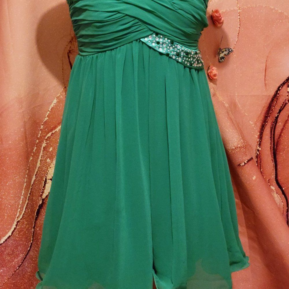 CITY STUDIO EMERALD GREEN COCKTAIL DRESS - Picture 1 of 8